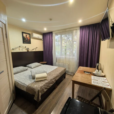 Номер №13 Стандарт с одной двухместной (180см) или двумя одноместными кроватями  (90+90см) до 2-х гостей